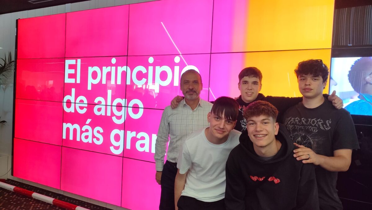 EL EQUIPO DEL IES LOS OLIVOS GANADOR DE LA MAYOR COMPETICIÓN NACIONAL ...